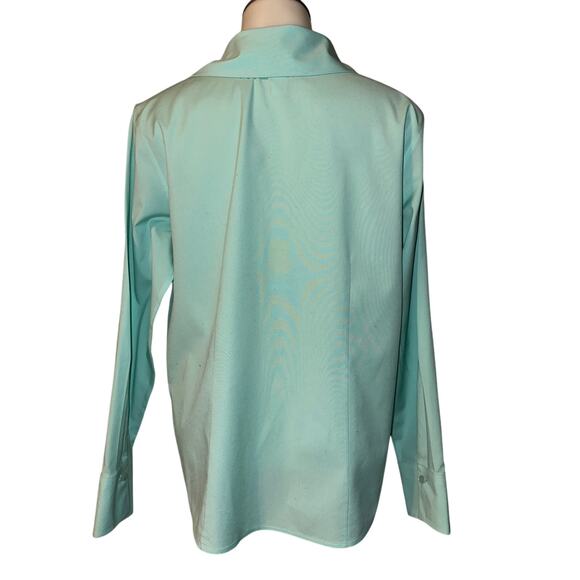 Talbots Shirt Wrinkle Resistant Stretch Size 10 Cyan Blue Button Up Long Sleeve - Picture 2 of 6
